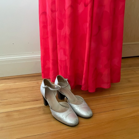 Red Hearts Long Dress, Size M - Picture 4 of 15